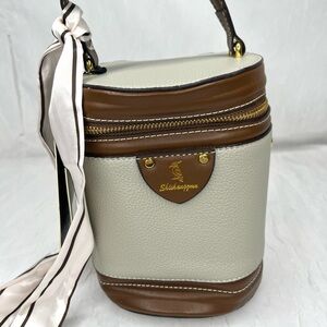 Bucket Fashion Bag Crossbody Brown Beige Leather Purse Extra Strap New With Tags